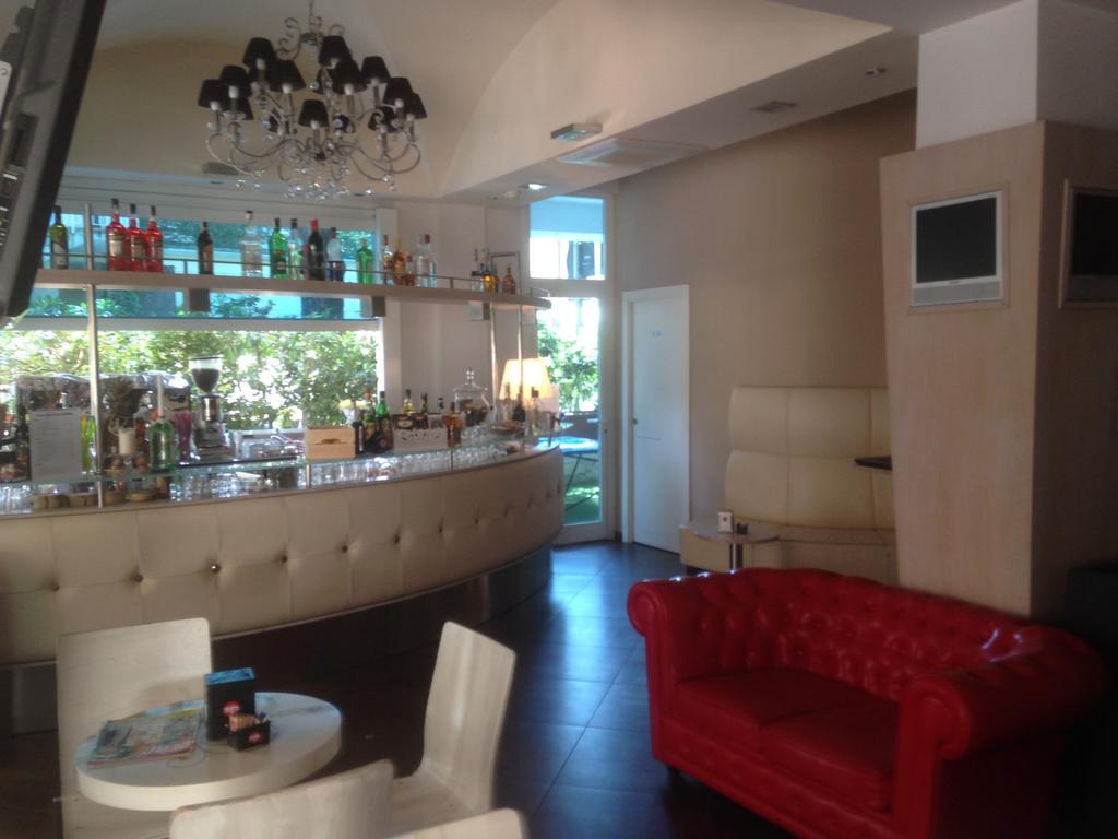 Hotel Miami Лідо-ді-Савіо Екстер'єр фото